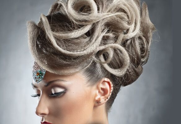 Valentinstags-Haarlooks: Romantische Frisuren für den besonderen Anlass - Valentinstags-Haarlooks ✔️ Romantische Frisuren